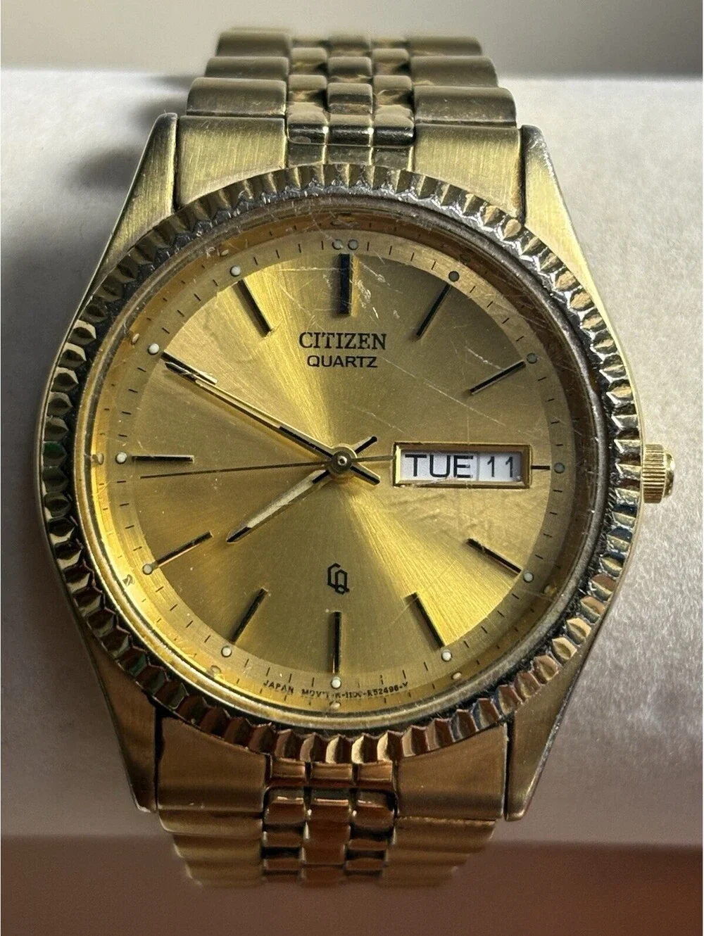 Vintage Citizen CQ Men's Day Date Presidental Watch Gold Tone - Running